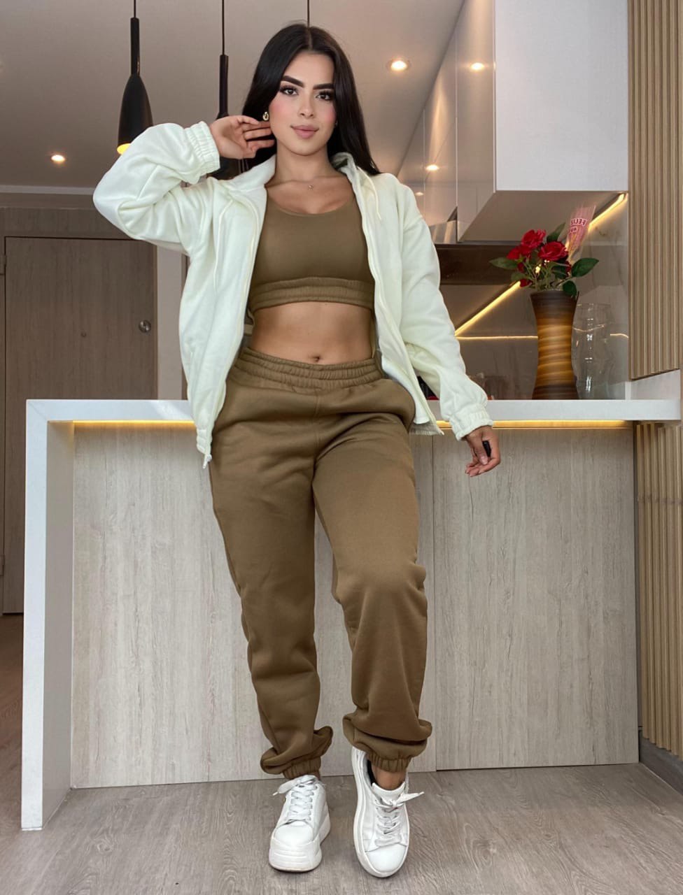 "Conjunto LOVE – Tu Estilo con Amor"