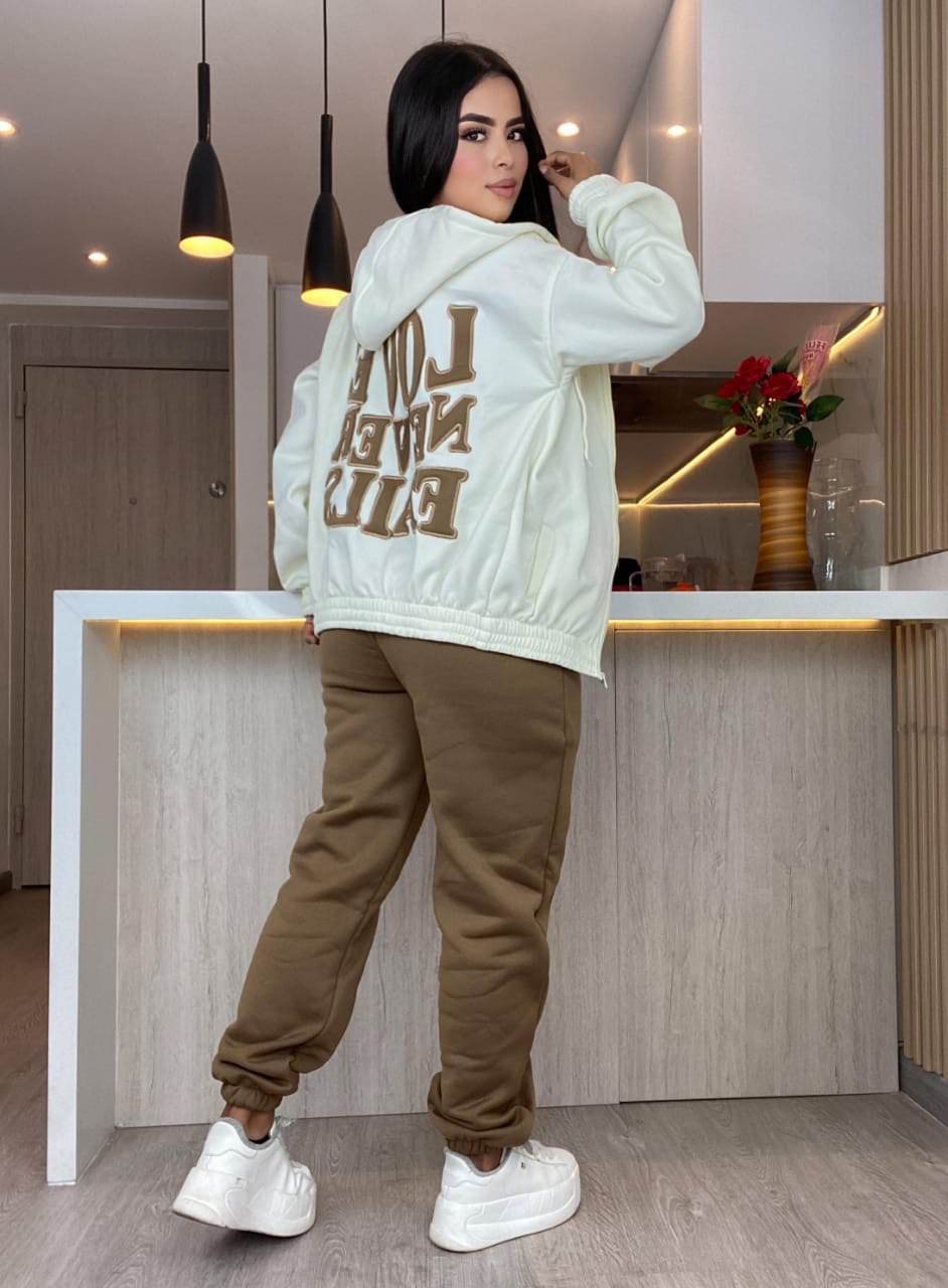 "Conjunto LOVE – Tu Estilo con Amor"